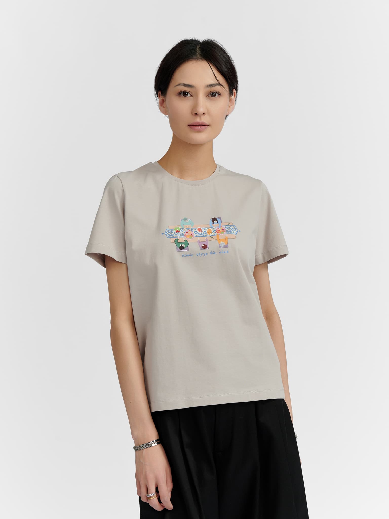 Футболка "Өзіміз отырып шәй ішейік - Özımız otyryp säi ısheik" 470-02, серая